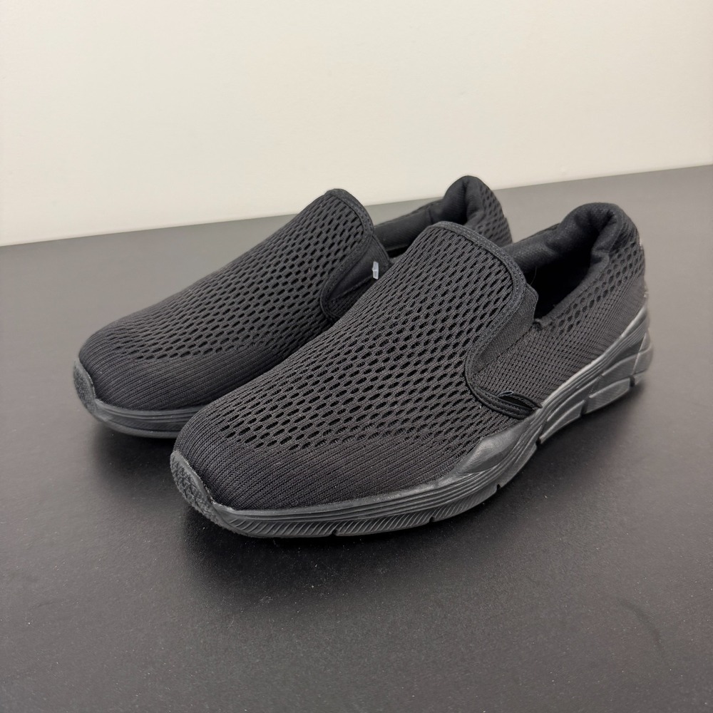 Skechers Memory Foam Sneakers Men's 9 Black Memory Foam Slip On Casual Comfort